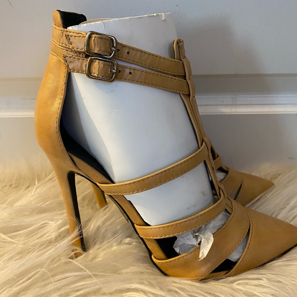 Tan Heels